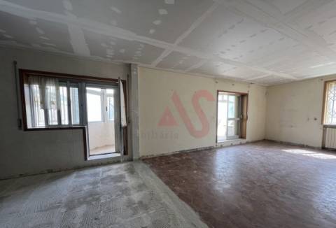 Apartamento T4 Remodelado na Póvoa de Varzim, Porto