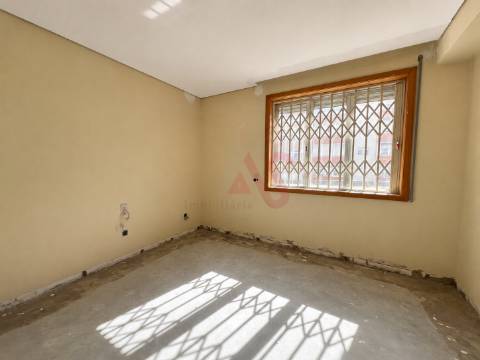 Apartamento T4 Remodelado na Póvoa de Varzim, Porto