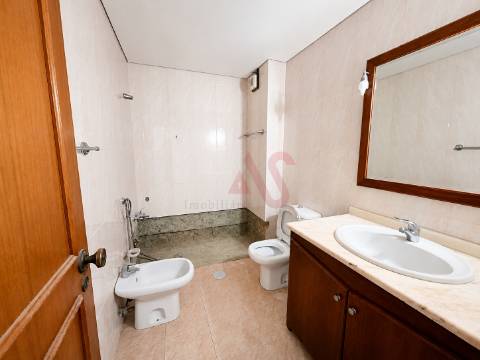 Apartamento T4 Remodelado na Póvoa de Varzim, Porto