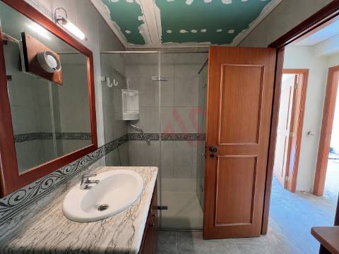 Apartamento T4 Remodelado na Póvoa de Varzim, Porto