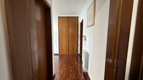 Apartamento T2 para arrendamento em Santa Eulália, Vizela