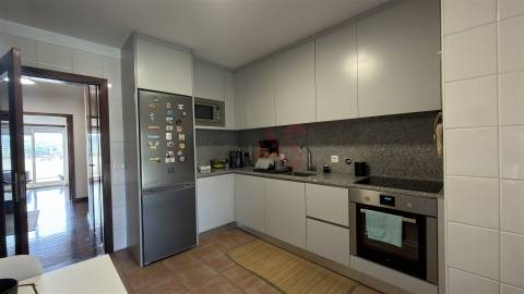 Apartamento T2 para arrendamento em Santa Eulália, Vizela