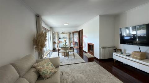 Apartamento T2 para arrendamento em Santa Eulália, Vizela