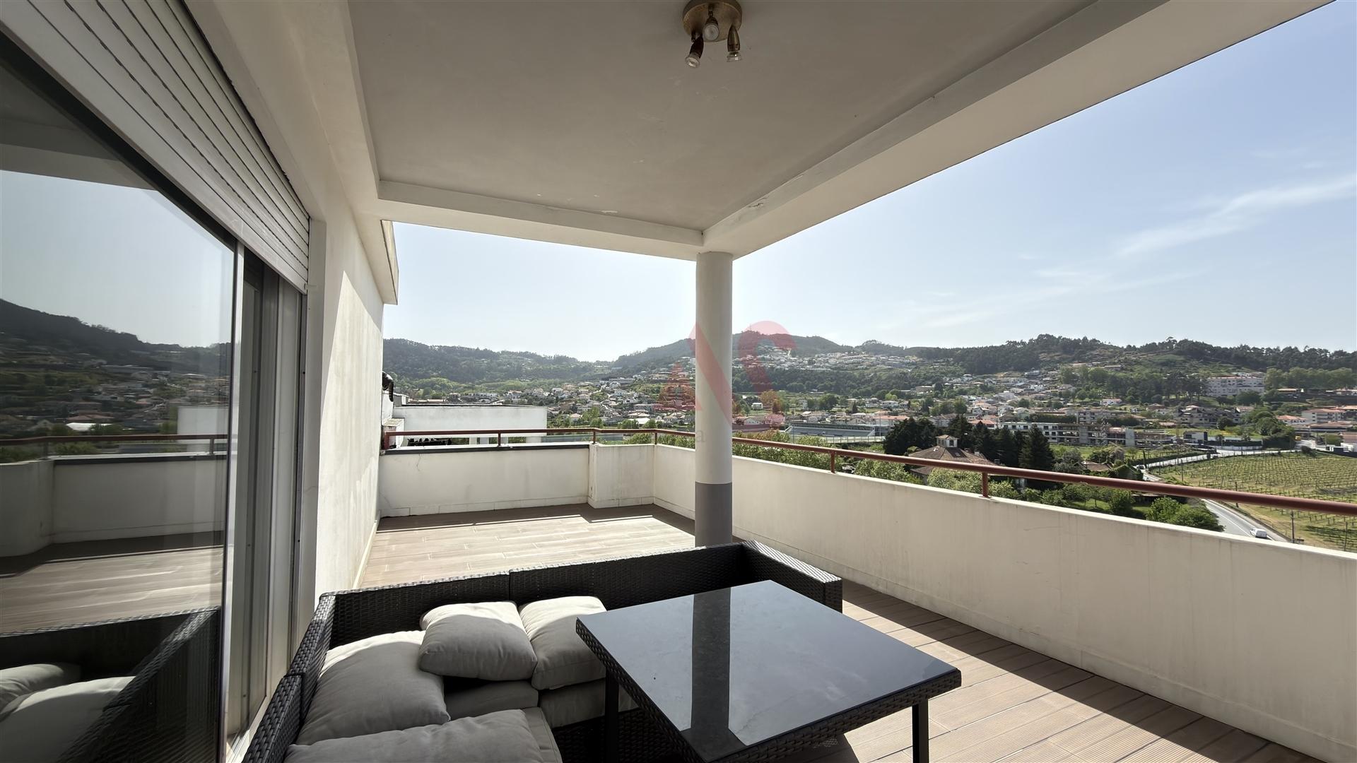 Apartamento T2 para arrendamento em Santa Eulália, Vizela