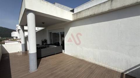 Apartamento T2 para arrendamento em Santa Eulália, Vizela