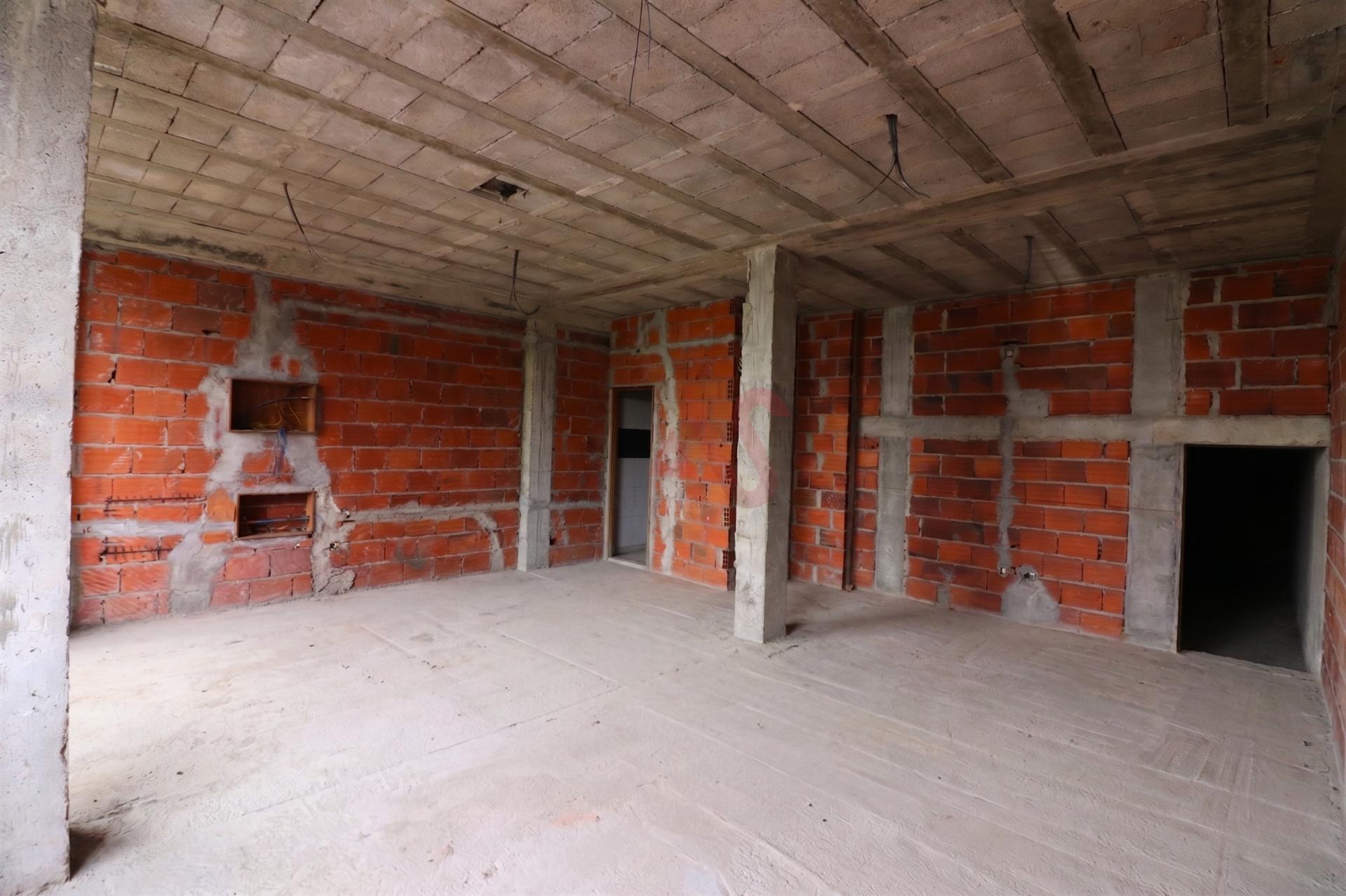 Loja com 67 m² para Venda na Vista Alegre, Vizela