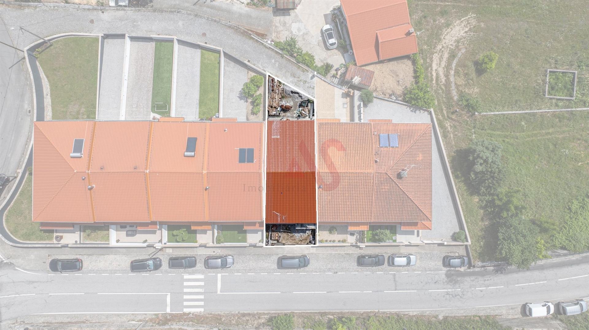 Moradia T3 em Construção em Arões (S. Romão), Fafe