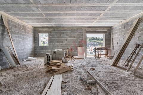 Moradia T3 em Construção em Arões (S. Romão), Fafe
