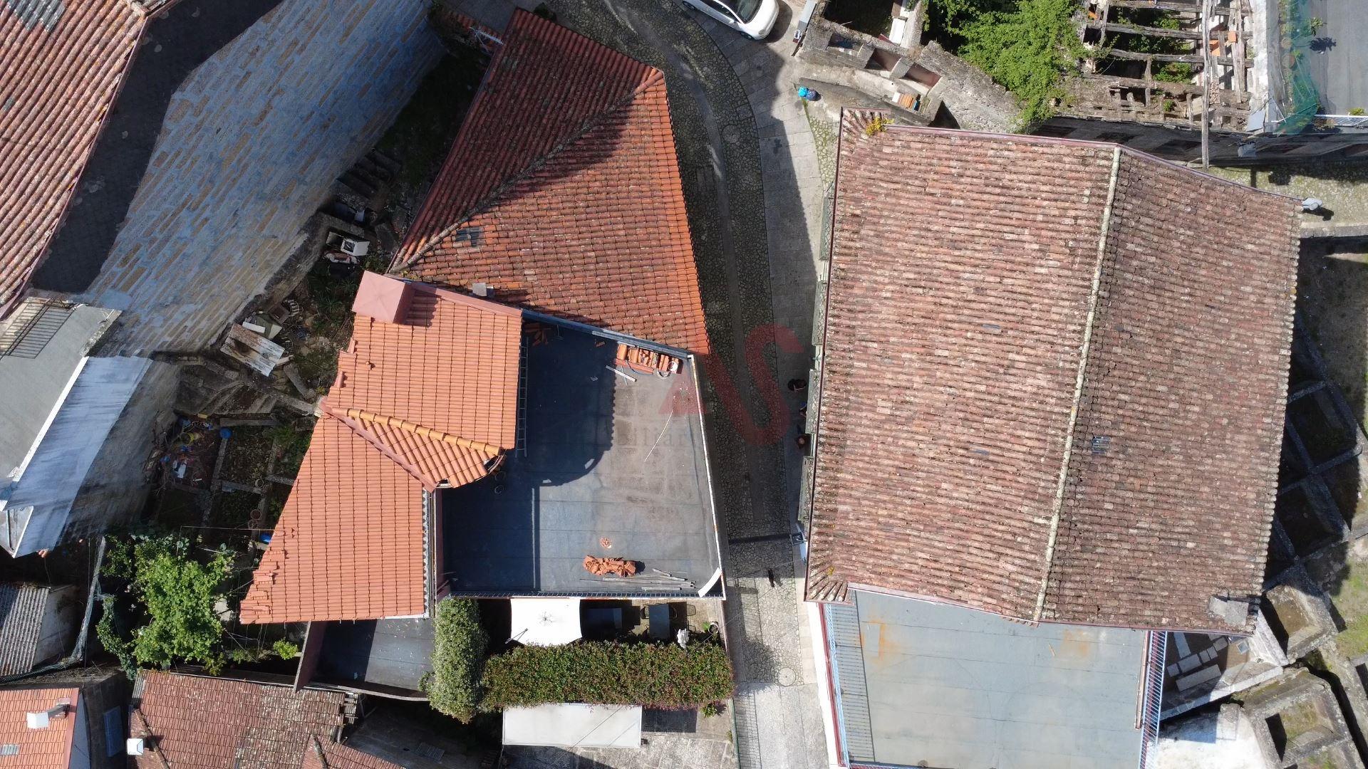 Andar de Moradia Duplex T5 no Coração de Guimarães