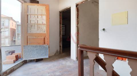 Andar de Moradia Duplex T5 no Coração de Guimarães