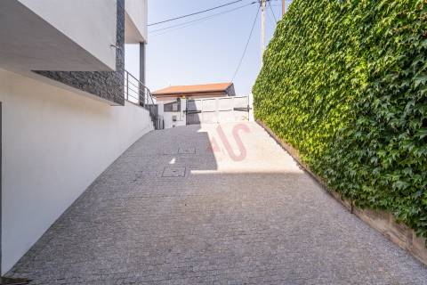 Moradia T3 em Pombeiro de Ribavizela, Felgueiras