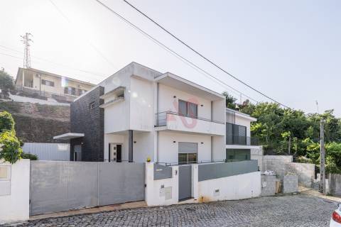 Moradia T3 em Pombeiro de Ribavizela, Felgueiras