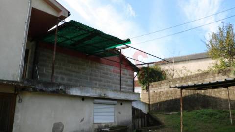 Prédio residencial com elevado potencial – Vizela