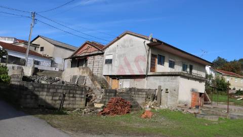 Prédio residencial com elevado potencial – Vizela