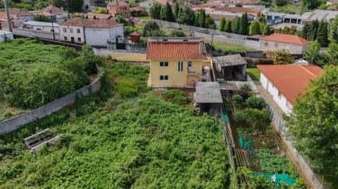 Moradia T3 em remodelação em Santa Maria de Lamas, Santa Maria da Feira