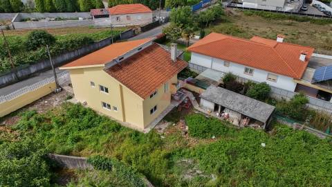 Moradia T3 em remodelação em Santa Maria de Lamas, Santa Maria da Feira