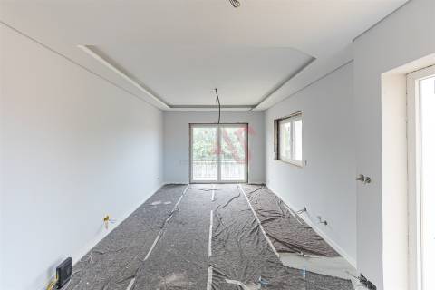 Moradia T3 em remodelação em Santa Maria de Lamas, Santa Maria da Feira