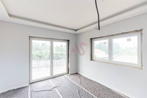 Moradia T3 em remodelação em Santa Maria de Lamas, Santa Maria da Feira