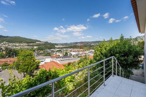 MORADIA TÉRREA T3+1 EM VIZELA