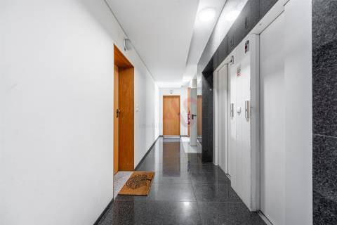 Apartamento T3 com Jardim e Garagem – Candoso São Tiago e Mascotelos, Guimarães