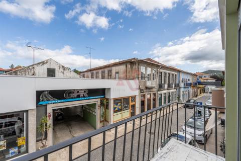 Apartamento T1+1 com Varanda no Centro de Vizela