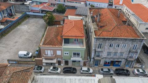 Apartamento T1+1 com Varanda no Centro de Vizela