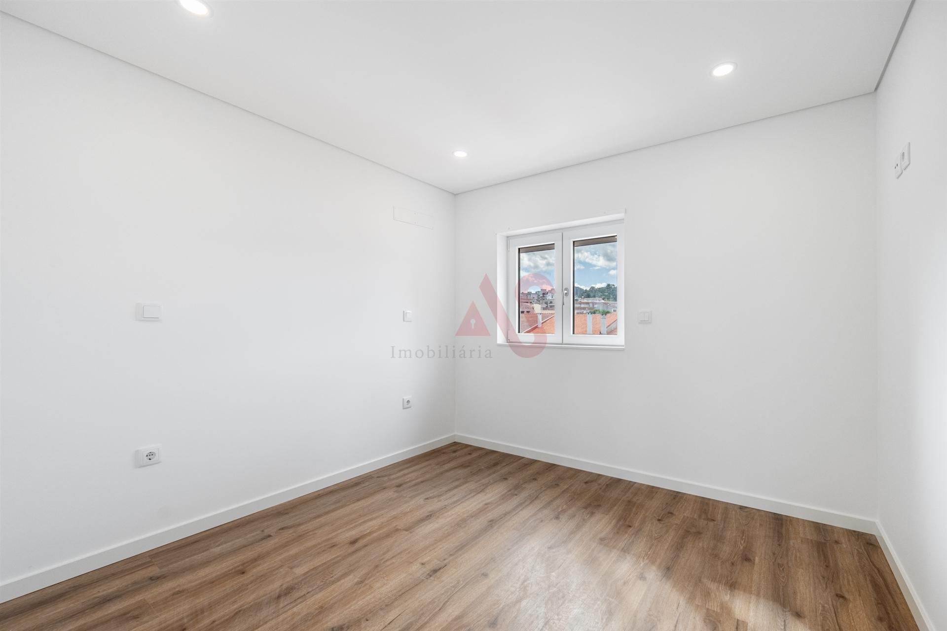 Apartamento T2 com Terraço no Centro de Vizela