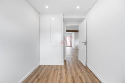 Apartamento T2 com Terraço no Centro de Vizela
