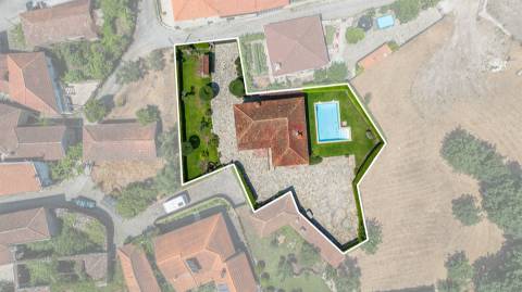 Casa do Loureiro em Paradança, Mondim de Basto