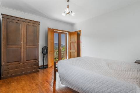 Casa do Loureiro em Paradança, Mondim de Basto