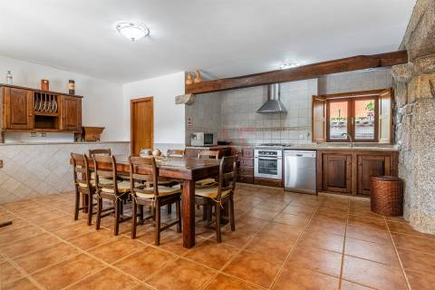 Casa do Loureiro em Paradança, Mondim de Basto