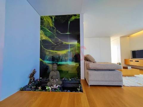 Moradia T5 em Lordelo, Guimarães com Piscina, Sauna, Jacuzzi e Garagem para 4 Carros