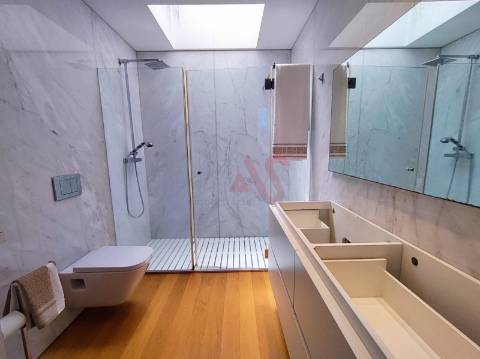 Moradia T5 em Lordelo, Guimarães com Piscina, Sauna, Jacuzzi e Garagem para 4 Carros