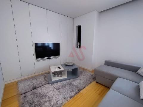 Moradia T5 em Lordelo, Guimarães com Piscina, Sauna, Jacuzzi e Garagem para 4 Carros