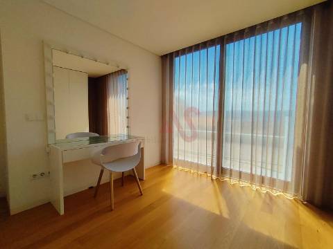 Moradia T5 em Lordelo, Guimarães com Piscina, Sauna, Jacuzzi e Garagem para 4 Carros