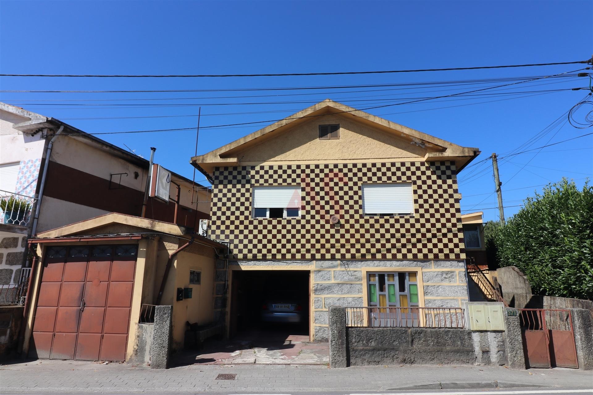 Moradia T7 com Dois T1 Independentes em Santa Eulália, Vizela