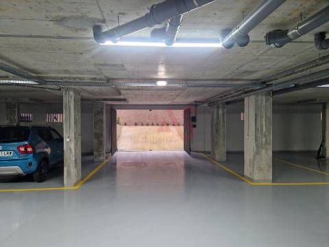 Apartamento T2 no 4. andar em Creixomil, Guimarães