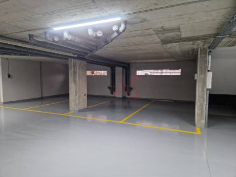 Apartamento T2 no 4. andar em Creixomil, Guimarães