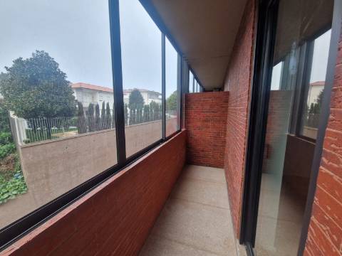 Apartamento T2 no 4. andar em Creixomil, Guimarães