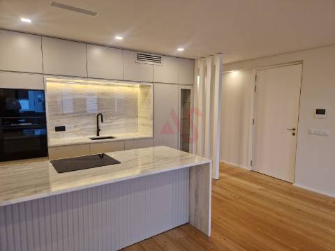 Apartamento T2 no 4. andar em Creixomil, Guimarães