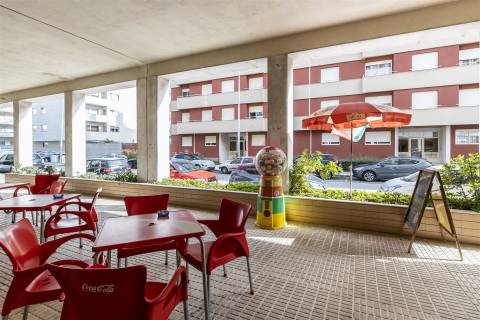 Loja + Trespasse com 147m2 na Costa, Guimarães