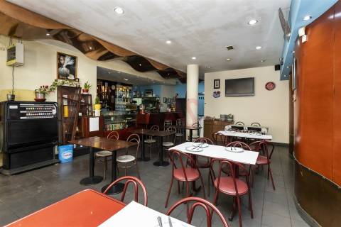 Loja + Trespasse com 147m2 na Costa, Guimarães