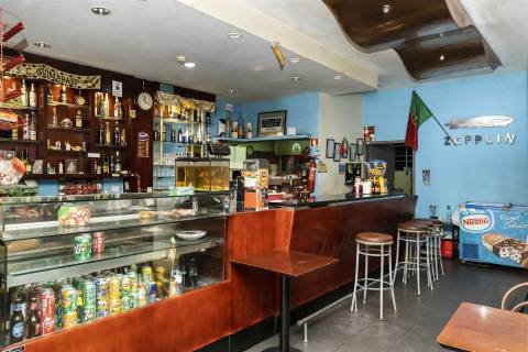 Loja + Trespasse com 147m2 na Costa, Guimarães