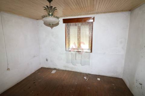 Quinta com 6125 m2 em Pencelo, Guimarães