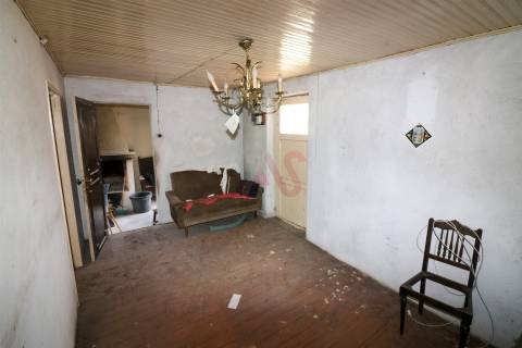 Quinta com 6125 m2 em Pencelo, Guimarães