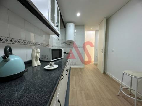 INVESTIMENTO - Loja para comércios/serviços em Azurém, Guimarães