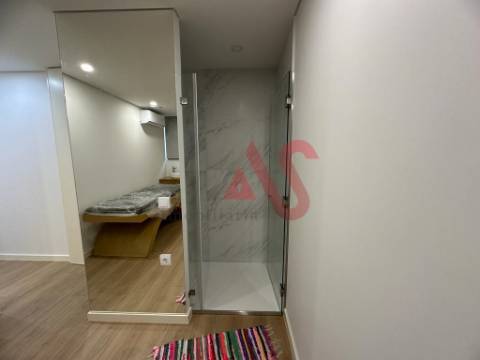 INVESTIMENTO - Loja para comércios/serviços em Azurém, Guimarães