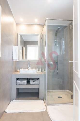 Moradia individual T4 com piscina em Albufeira