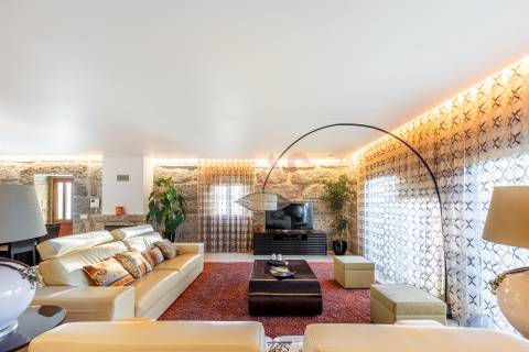 Moradia T4 de Luxo em Souto, Guimarães