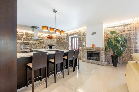 Moradia T4 de Luxo em Souto, Guimarães